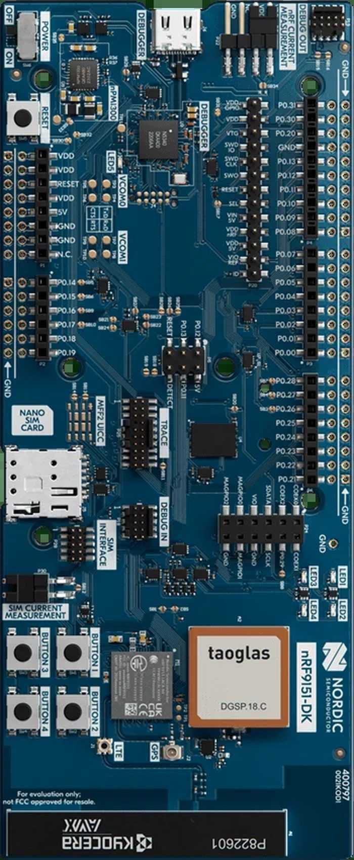 Nordic Semiconductor nRF9151-DK 開發套件全貌，右上角為 DEBUG OUT 排針